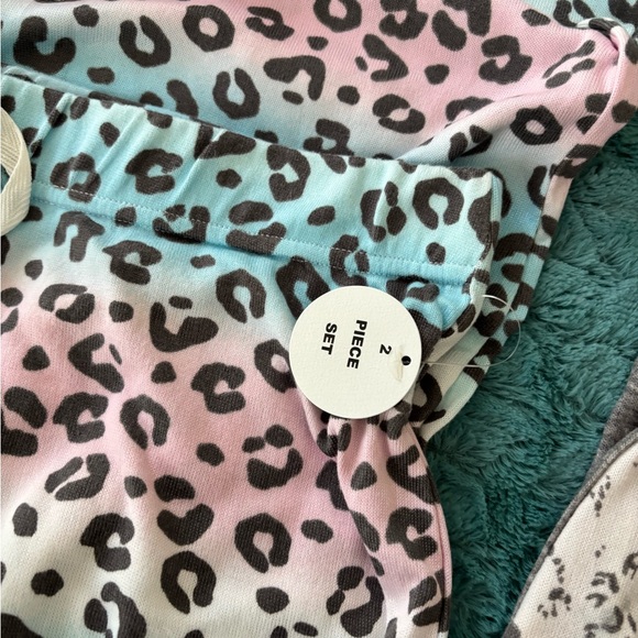 NWT 2 sets of ladies pajamas - Picture 5 of 10